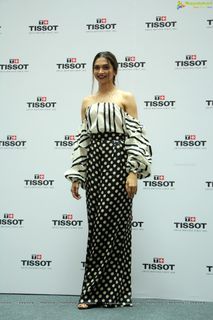 Deepika Padukone feet photo 7