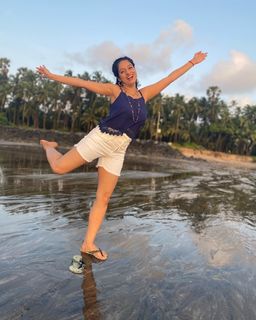 Deepika Singh feet photo 14