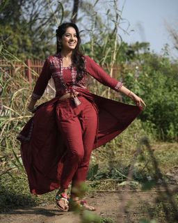 Deepika Singh feet photo 14