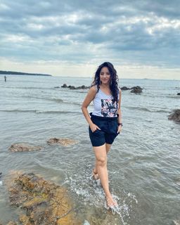 Deepika Singh feet photo 9