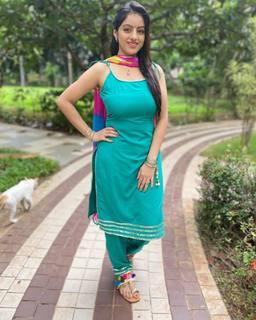 Deepika Singh feet photo 14