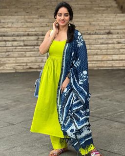 Deepika Singh feet photo 6