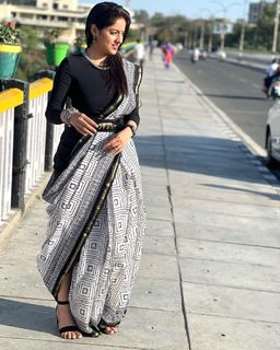 Deepika Singh feet photo 4