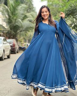 Deepika Singh feet photo 12