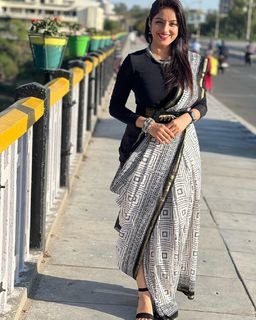 Deepika Singh feet photo 8