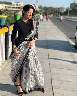 Deepika Singh feet photo 3