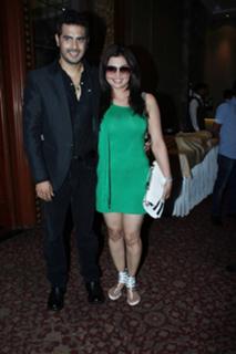 Deepshikha Nagpal feet photo 13