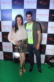 Deepshikha Nagpal feet photo 9