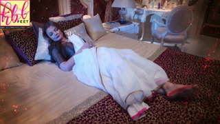 Deepshikha Nagpal feet photo 20
