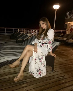 Deepshikha Nagpal feet photo 15