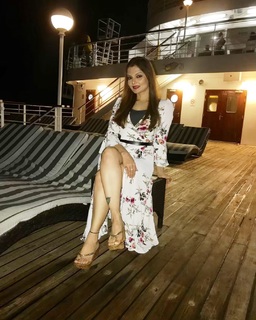 Deepshikha Nagpal feet photo 13