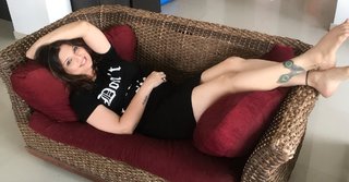 Deepshikha Nagpal feet photo 19