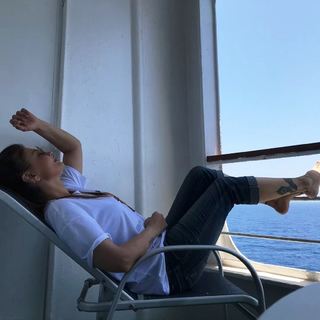 Deepshikha Nagpal feet photo 18