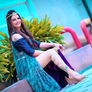 Deepshikha Nagpal feet photo 10