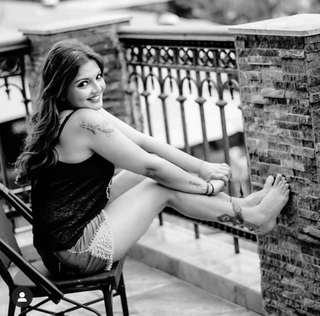 Deepshikha Nagpal feet photo 6