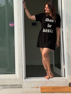 Deepshikha Nagpal feet photo 2