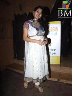Deepti Bhatnagar feet photo 1