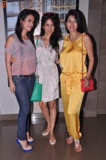 Deepti Bhatnagar feet photo 17