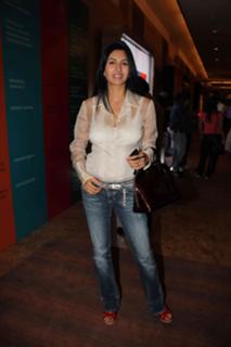 Deepti Bhatnagar feet photo 15