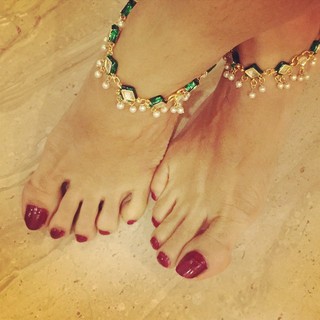 Deepti Bhatnagar feet photo 12