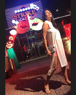 Deepti Bhatnagar feet photo 9