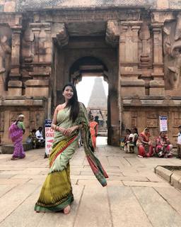 Deepti Bhatnagar feet photo 2