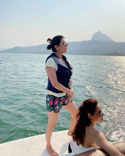 Deepti Bhatnagar feet photo 14