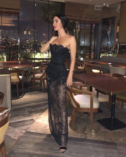 Defne Samyeli feet photo 3