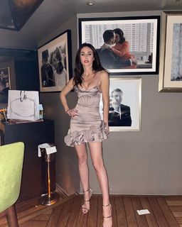 Defne Samyeli feet photo 10