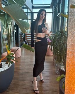 Defne Samyeli feet photo 6
