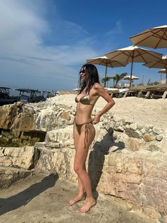 Defne Samyeli feet photo 4