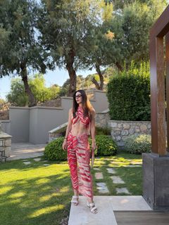 Defne Samyeli feet photo 4
