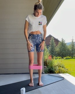 Delfina Blaquier feet photo 3
