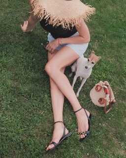 Delfina Blaquier feet photo 5