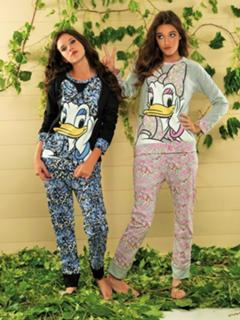 Delfina Chaves feet photo 7
