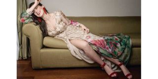 Delfina Chaves feet photo 3