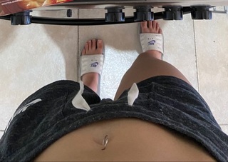 Delfina Pignatiello feet photo 1