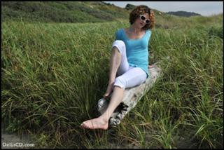 Delia DeLions feet photo 11