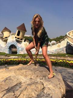 Delia Matache feet photo thumbnail