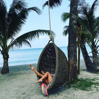 Delia Matache feet photo thumbnail