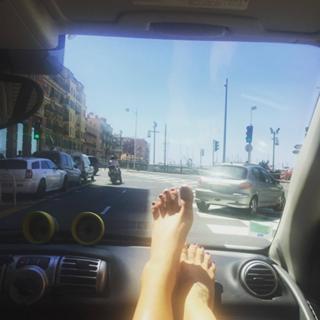 Delia Matache feet photo thumbnail