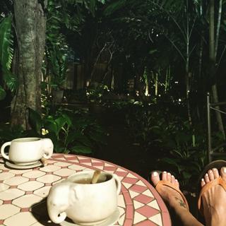 Delia Matache feet photo thumbnail