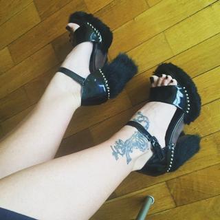 Delia Matache feet photo thumbnail