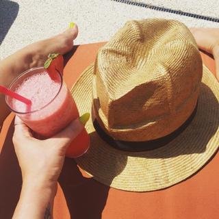 Delia Matache feet photo thumbnail