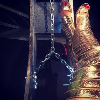 Delia Matache feet photo thumbnail