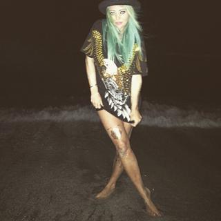 Delia Matache feet photo thumbnail