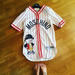 Delia Matache feet photo thumbnail