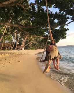 Delia Matache feet photo thumbnail