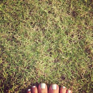 Delia Matache feet photo thumbnail