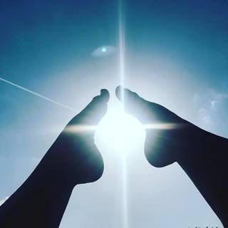 Delia Matache feet photo thumbnail